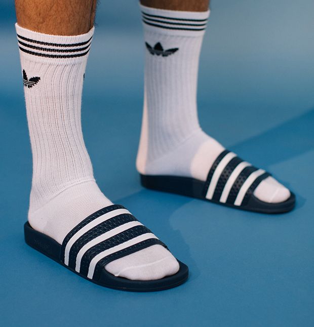 issue 001 : Adilette Slides